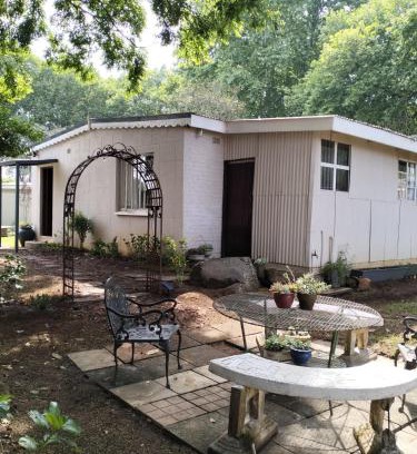 Hilton Casa | Primula Cottage at Hillhouse