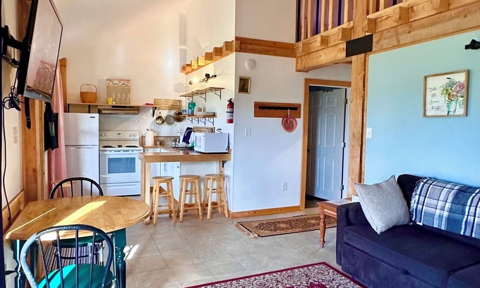 Cymbria Cabaña | Prince Edward Island 2 bedroom waterfront cottage in South Rustico