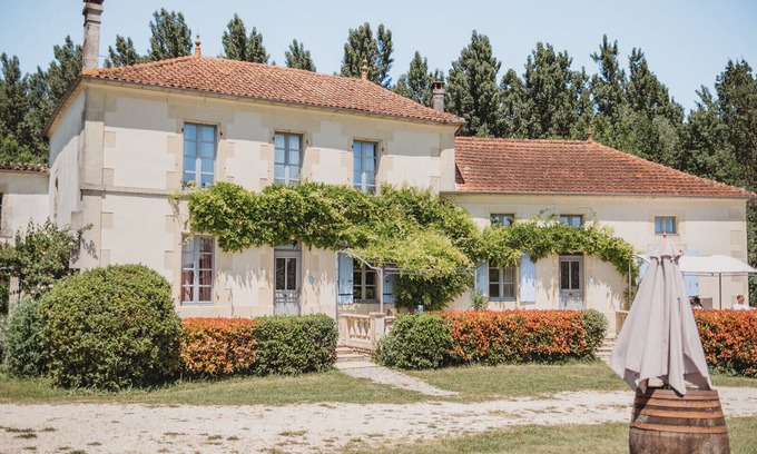 Cherves-Richemont Casa | Principale - Large 3 bedroom gite with pool