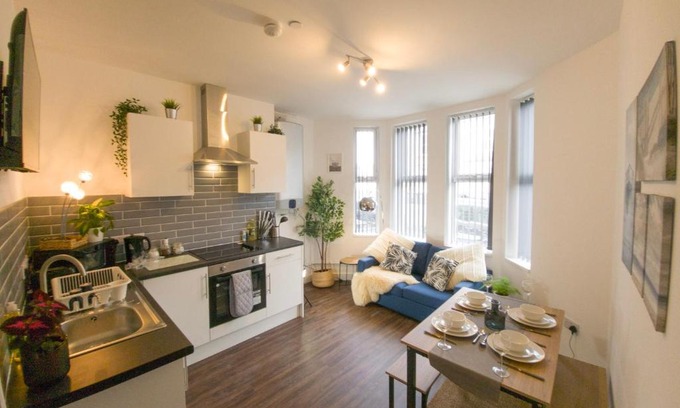 Riverside Apartamento | Principality Suites; One Bed By Property Promise