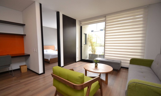 Bogota Apartamento | PRISCILA - 1 Br. Apartamento moderno con balcón