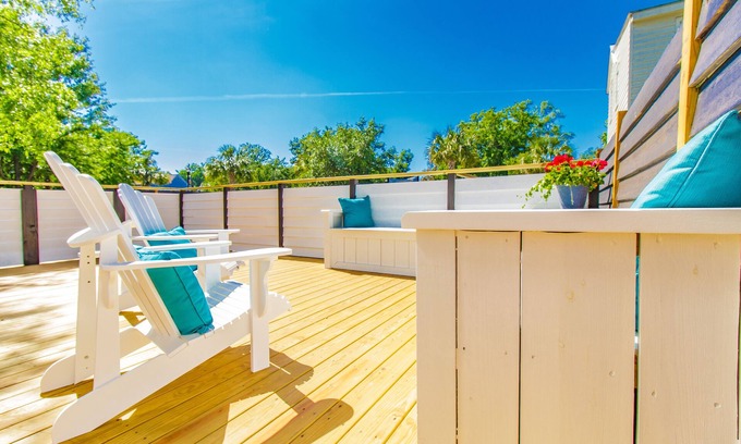 Westside Casa | Pristine 2BR in the heart of Charleston!