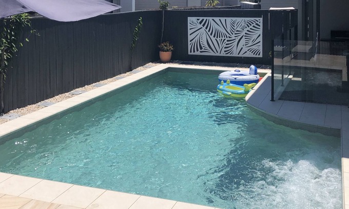 Mudjimba Casa | Pristine beaches, private seasonal heated pool and pet friendly