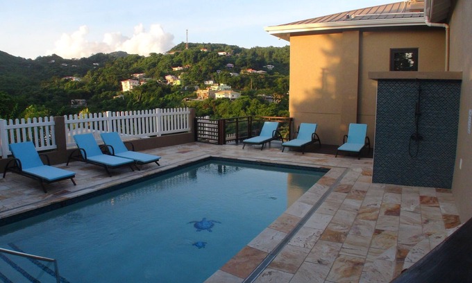 Westerhall Villa | Pristine Modern 3-Bedroom Villa with Beautiful Outdoor Entertainment Area