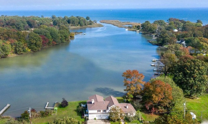 Deale Beach Casa | Pristine Waterfront Home with Expansive Views.