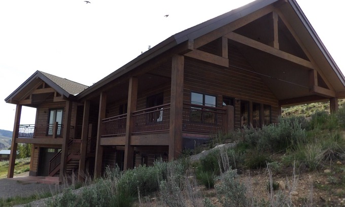 Stanley Casa | Privacidad en Stanley ☼ Mira los amaneceres y puestas de sol en las montañas de diente de sierra ☼
