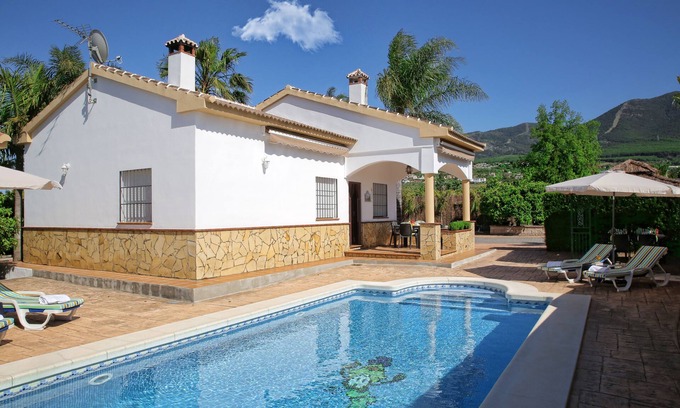 Alhaurín el Grande Cabaña | Villa Juanmi, Piscina Barbacoa, a 5 minutos del centro WiFi, Aire Acondicionado