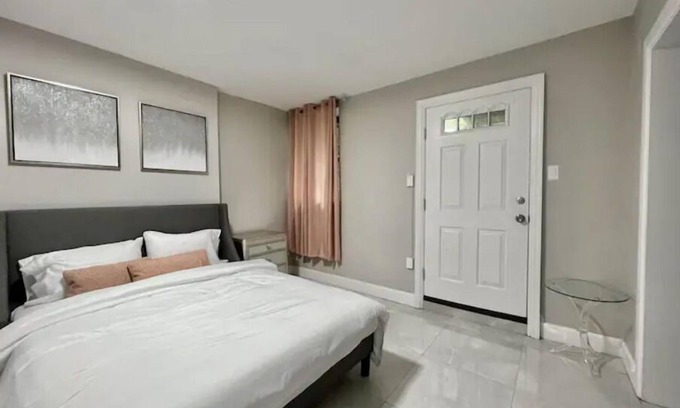 Albany Apartamento | ★PRIVATE 1 BDRM Newly Renovated Apt W/D Patio★