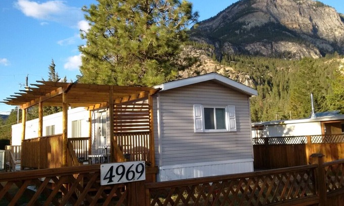 East Kootenay Casa | CASA PRIVADA DE 1 HABITACION, POR WHITE SWAN PROV. PARK RELAXING FAIRMONT Y LUSSIER HOTSPRINGS