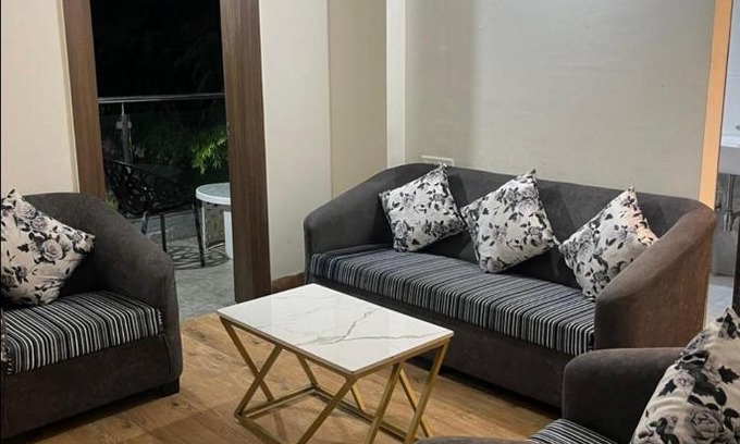 Koregaon Park Apartamento | Private 1 BHK Garden Apartment
