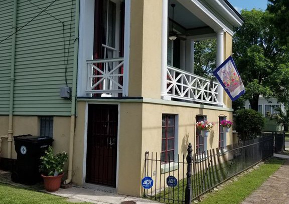 Esplanade Ridge Casa | Privado 1 BR, 10/15 minutos al parque de la ciudad, parques de atracciones, calle bourbon.
