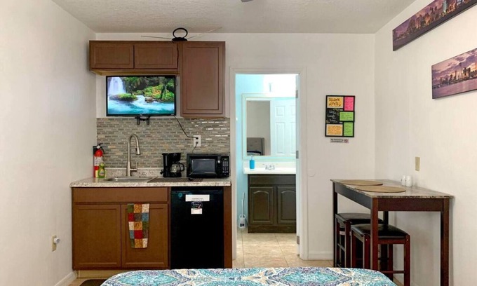Conway Casa | Affordable Orlando 1BR Pet-Friendly