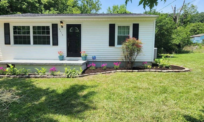 Greenway Casa | Private 2 Bed/1 full Bath close to everything-12 min to downtown Knox!