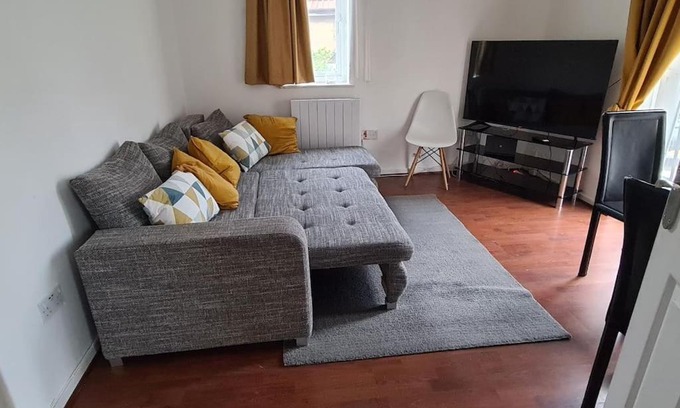 Custom House Apartamento | Private 2 Bed Flat close to EXCEL & CITY AIRPORT