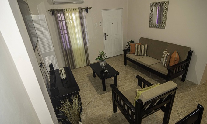 Tunapuna-Piarco Apartamento | Private 2 bedroom apartment - 10 mins from Airport