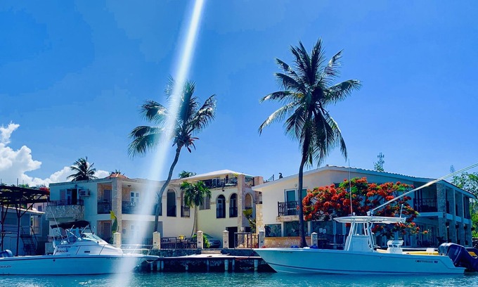 Penuelas Villa | Frente al agua, los sueños del lugar se hacen!