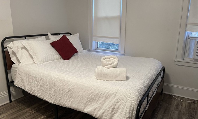 Ocean Hill Apartamento | Private 3 Bedroom in the heart of Brooklyn
