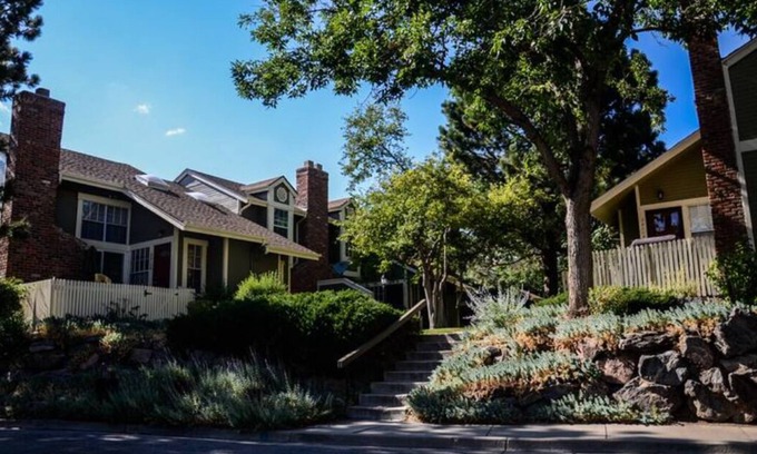 Aurora Casa | Private 3 Level Colorado Townhouse with 2 Car Garage Parking