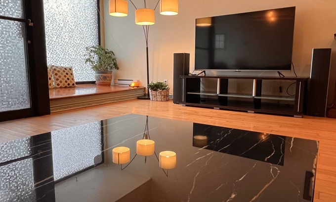 Plateau Mont Royal Casa | Private 3-level townhouse+24 Bed/sofa bed+Sunny Terrace&Balcony+Free Parking