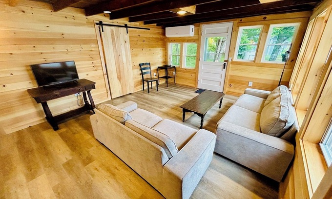 Dedham Cabina | Private 3BR Lakefront Cottage on Green Lake @ Jenkins Beach #3