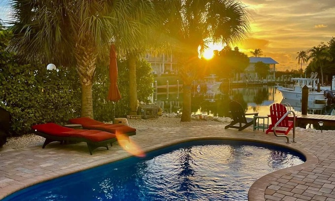 Marathon Villa | 4/3 piscina con calentador / Canal / Muelle / Villa - Blue Breeze @ Sombrero Beach