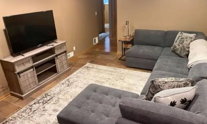 Eagan Casa | Private 4-Bedroom Home in Quiet Neighborhood