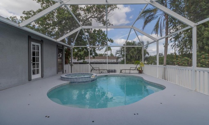 Whitney Beach Casa | Private 4 Bedroom Pool Spa Home Located on Palma Sola Blvd home