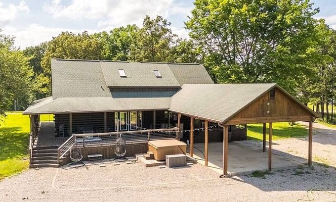 Rombauer Cabina | Private 5 BR cabin on 56 acres. Hot tub, Hunt, fish, and near the lake and town