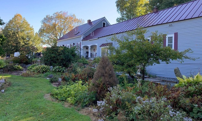 Mount Sunapee Casa | Private 5br-5ba - At the base of Mt. Sunapee - Closest to the mountain!