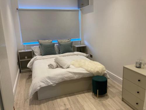 Lewisham Casa | Private Access Double Ensuite Room - Ground Floor