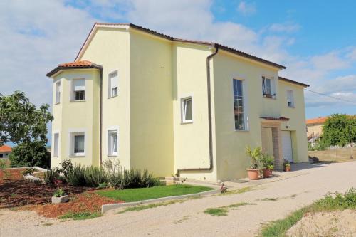 Vrh Apartamento | Private accommodation KIRINCIC