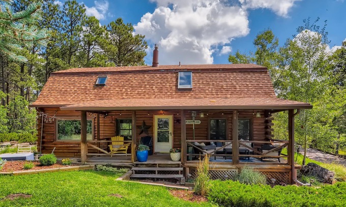 Woodmoor Cabina | Private and Cozy 4bd/2.5ba Cabin w/ Hot Tub