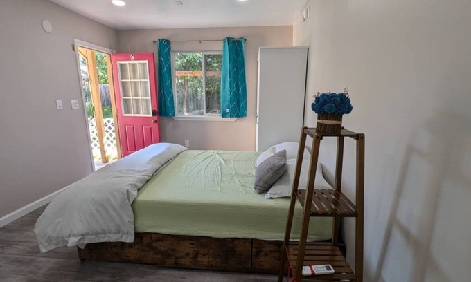 Northside Casa | Private and peaceful Studio in central San Jose