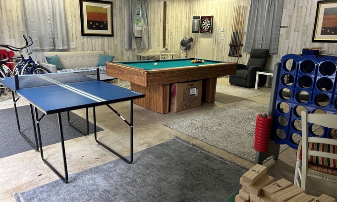Ocean Pines Casa | Private and pet-friendly, with game room and upgraded kitchen