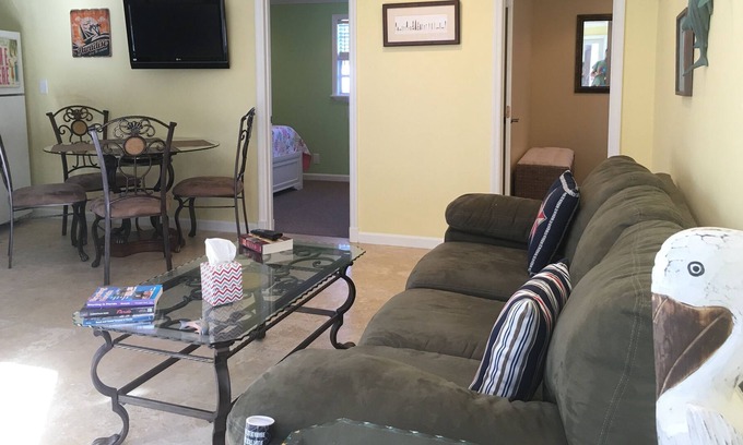 Lake Worth Casa | Privado y aislado Cottage Guest House