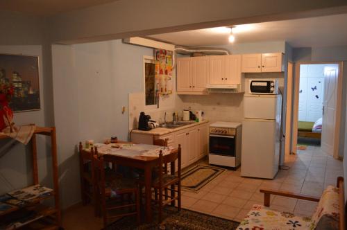 Aigio Apartamento | Private Αpartment Agiou Athanasiou Street F
