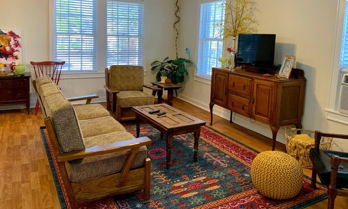 Edna Apartamento | Private apartment in downtown Edna, Tx