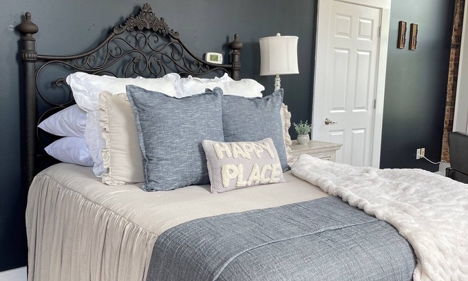 Livingston Apartamento | Private apartment in the completely restored & oldest Livingston Sq building.