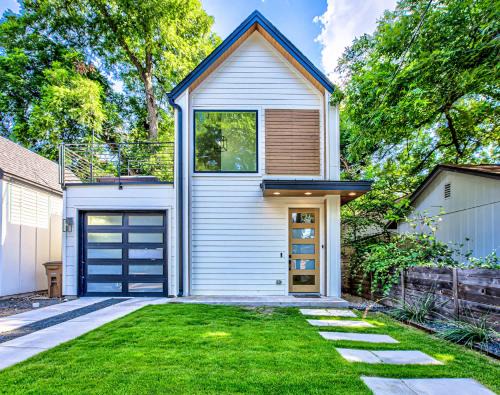Govalle Casa | Private Backyard Short & Long Stays in East ATX