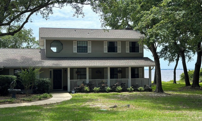 Freeport Casa | Private Bayfront Escape near Destin and 30a.