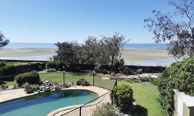 Beachmere Casa | Private Beach House for Your Perfect Family Holiday