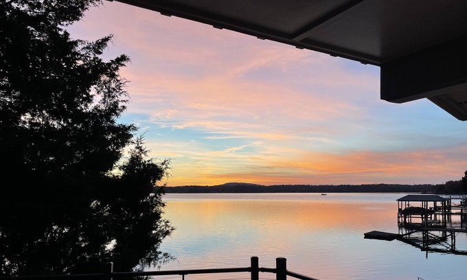 Bowling Green Casa | Private Beach On Lake Wylie: Swim, Fish, & Boat!