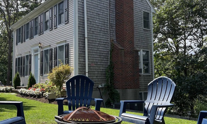 South Chatham Casa | Private Beach on Pond, Linens Included, Kayak & Canoe. All Rooms w/ Pond Views!