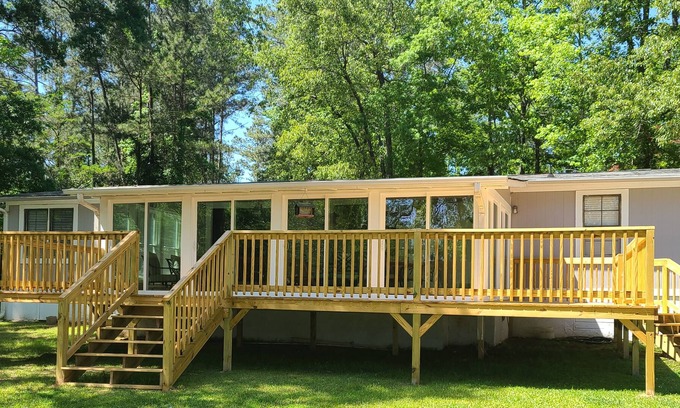 Ridgeway Casa | #Private boat ramp, remodeled house, lake front & gorgeous views!