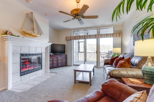Osage Beach Apartamento | Private Boat Slip Family-Friendly Lazy Days Condo