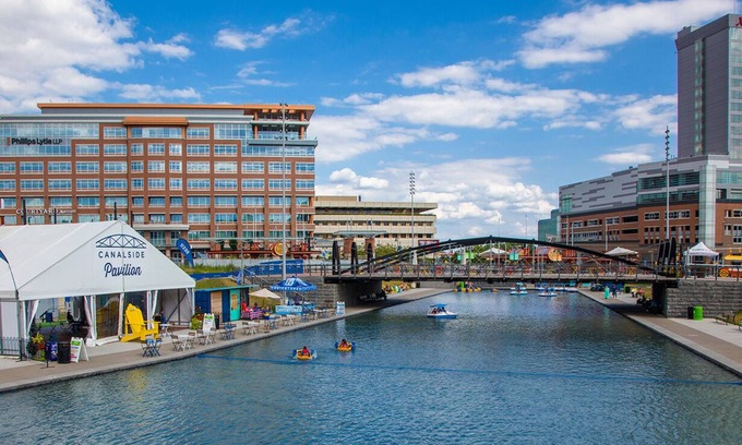 Front Park Apartamento | Private Buffalo Guest Retreat Minutes to Downtown!
