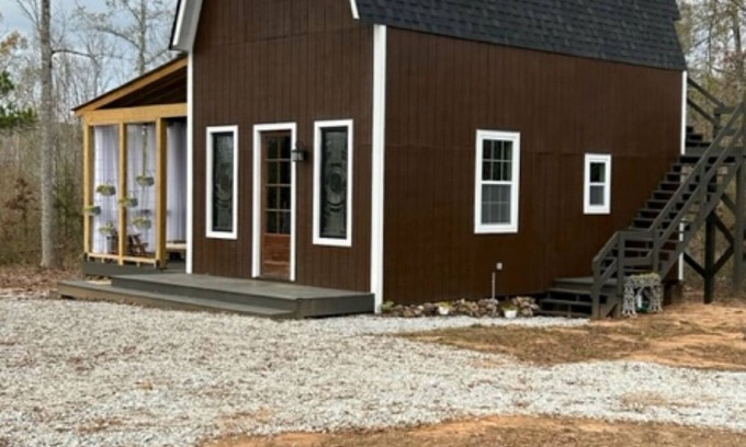 Covington Casa | Private Bungalow near Covingtons Mystic Falls