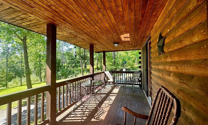 Bristol Cabina | Private Cabin perfect for couples and families!