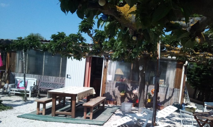 Serignan Alquiler De RV | Camping privado 'Valser': pequeño rincón del paraíso