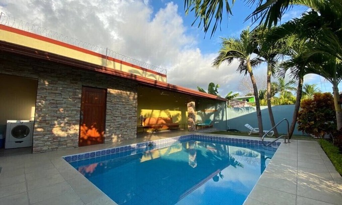 Barrio Ricos y Famosos Casa | Casa privada de playa con piscina